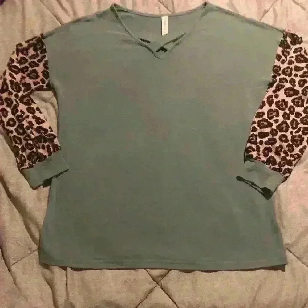 Tickled Teal Sage Green Leopard Print Sleeve Crisscross V-Neck Knit Top Size M